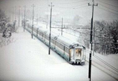 Treno nella neve