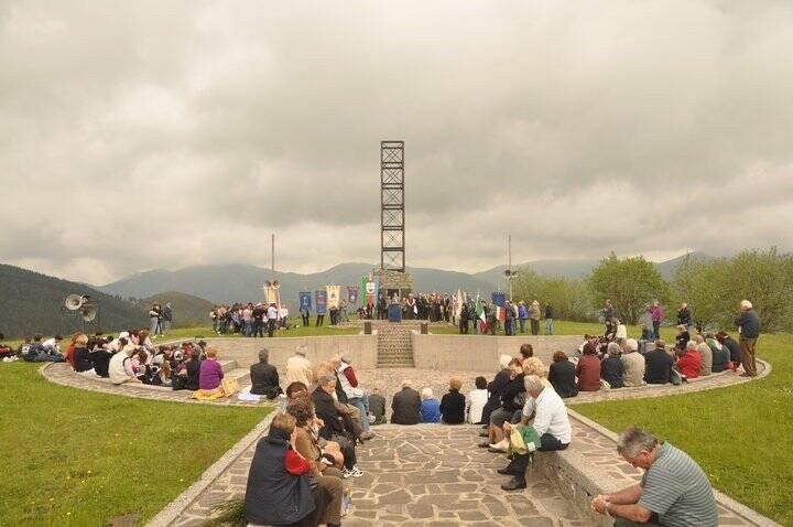 Commemorazione al Sacrario, passo del rastrello