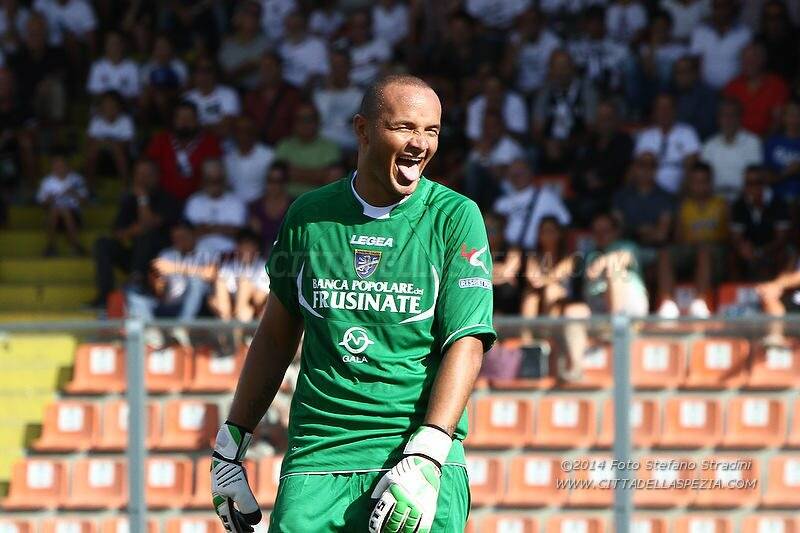 07.09.2014 SERIE B : SPEZIA - FROSINONE 2-1 LA LINGUA DI ZAPPINO MOSTRATA AI TIFOSI CURVA FERROVIA