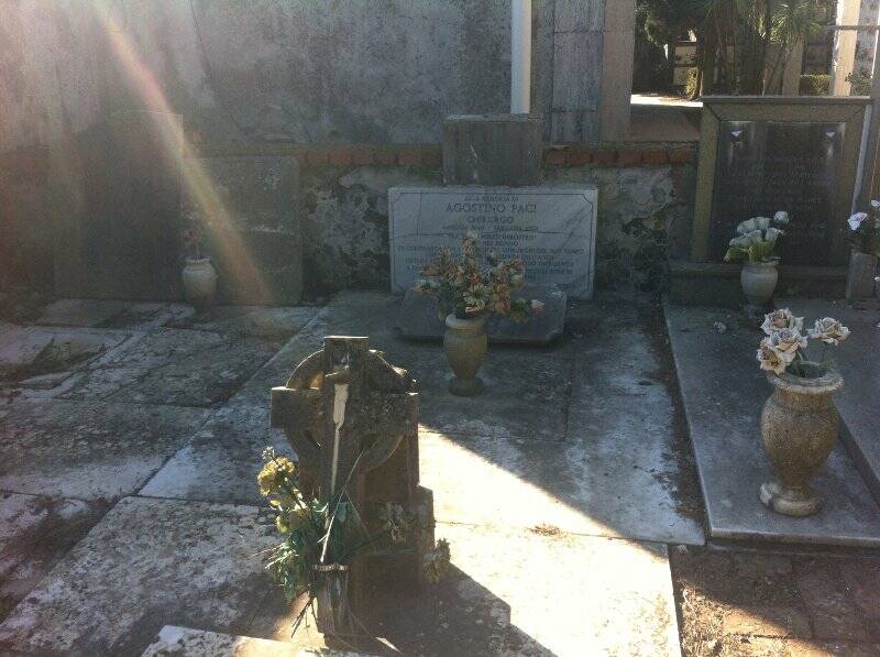 La vecchia tomba di Agostino Paci