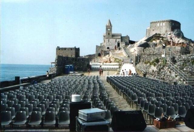 Cinema in piazza San Pietro a Porto Venere