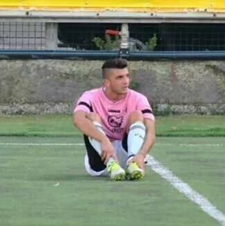 Nella foto Alessio Papa con la maglia del Rebocco.