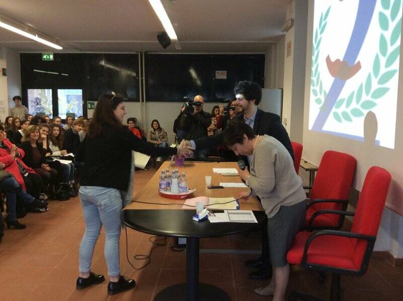 L’europarlamentare Benifei consegna i diplomi Esabac agli studenti del Liceo “Mazzini” della Spezia