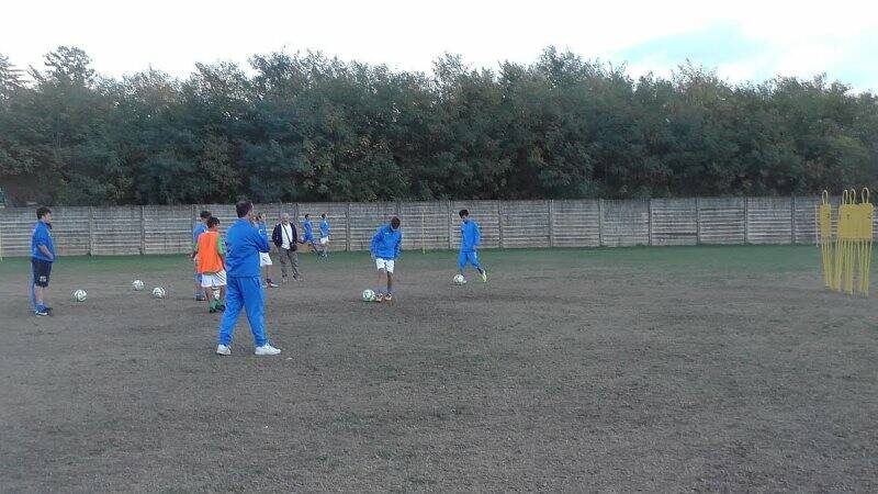 Nella foto, una fase dell'allenamento dei Giovanissimi B dell'Aulllese