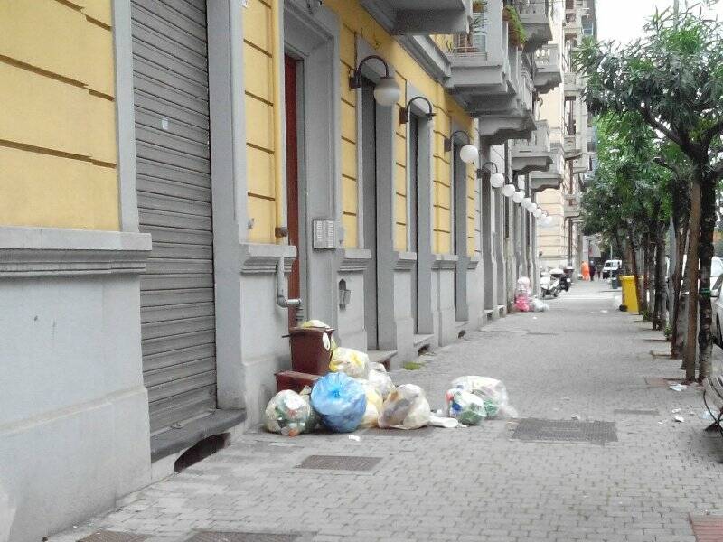 Salta il porta a porta per lo sciopero, cittadini infuriati