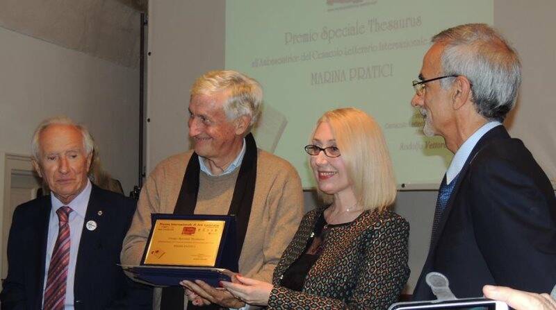 Piero Badaloni premia Marina Pratici