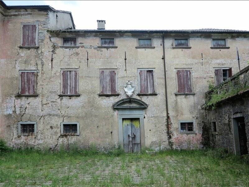 Varese Ligure, Porciorasco, il Palazzo Gotelli, dal 27 dicembre 1944 sede del comando della IV Zona operativa    (2014)   (foto Giorgio Pagano)