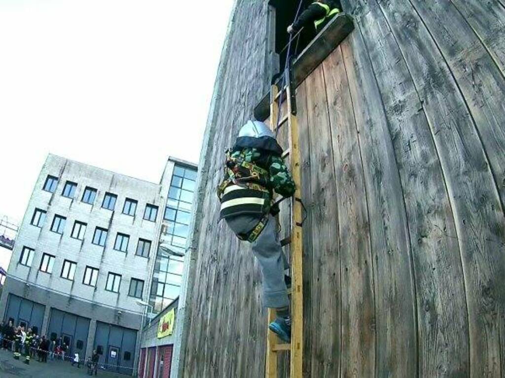 Vigili del fuoco, le celebrazioni di Santa Barbara