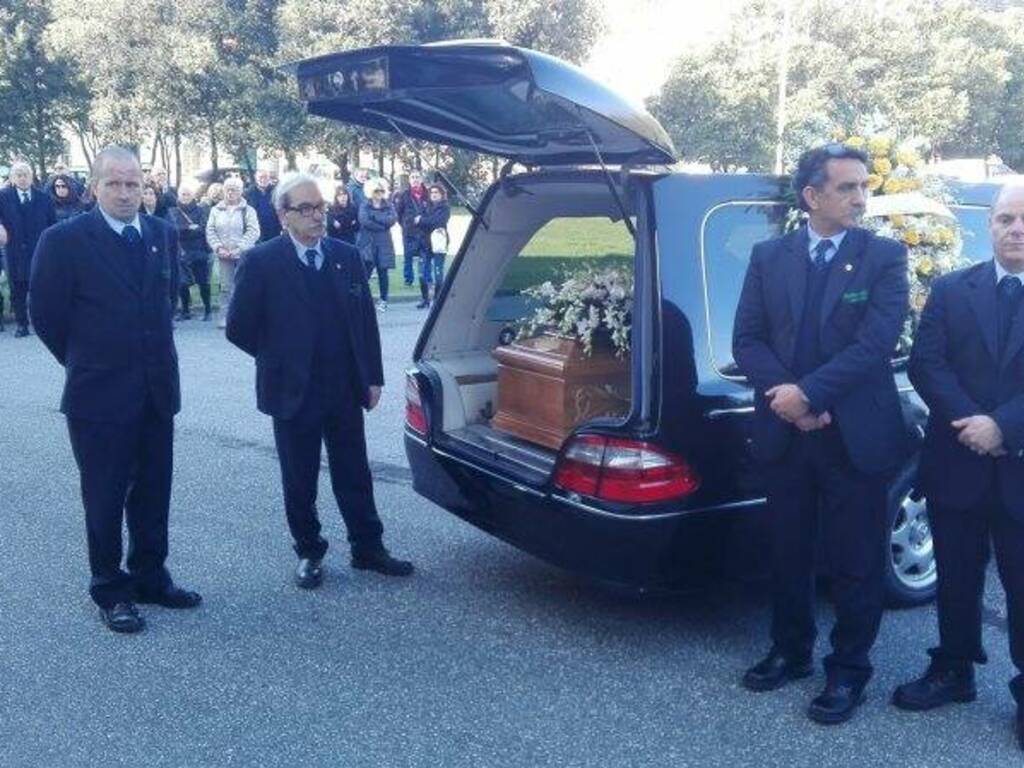 La città piange i suoi alpinisti. I funerali di Antonella Gallo