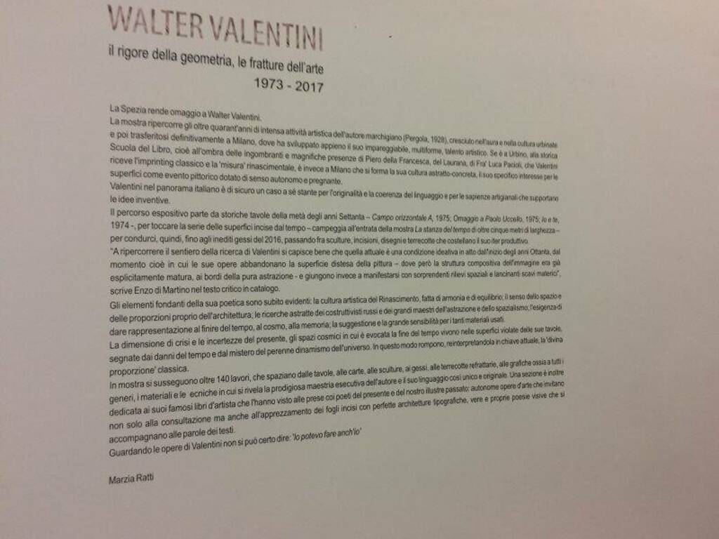 Il rigore della geometria: la mostra antologica di Walter Valentini al Camec