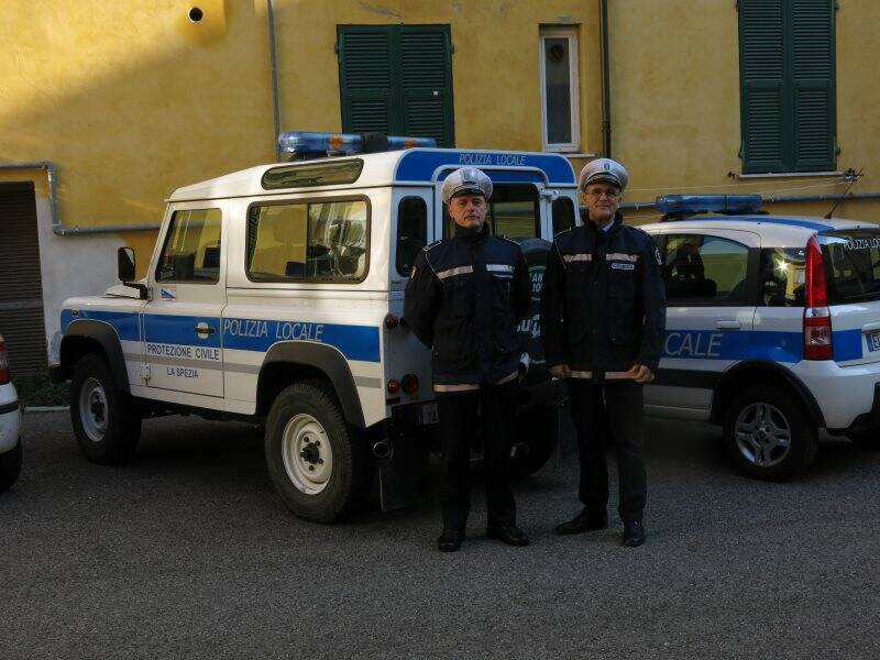 Gli agenti della Polizia municipale della Spezia pronti per la missione a Tolentino