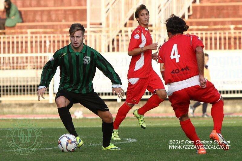 Federico Andreani in azione al "Miro Luperi" con la maglia della Fezzanese.