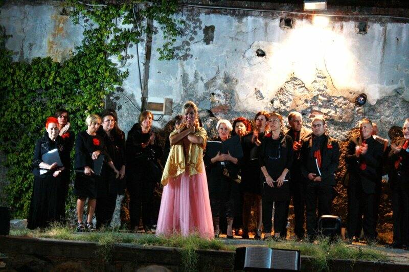 Il Coro lirico La Spezia con la soprano Roberta Ceccotti