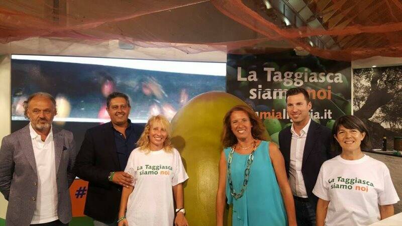 Lo stand per la taggiasca a Rimini