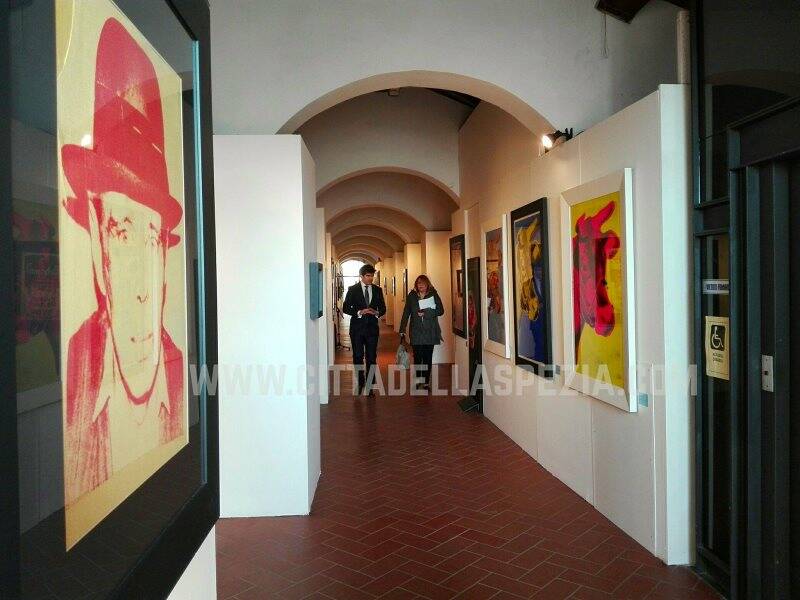 "Sarzana è pop" la mostra di Andy Warhol alla Fortezza Firmafede