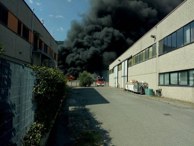 Incendio della ditta Costa ad Albiano