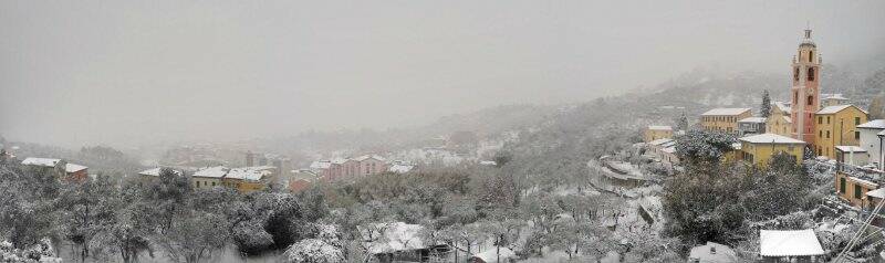 Arriva la neve, periferia e provincia si imbiancano