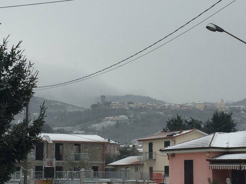 Castelnuovo innevata