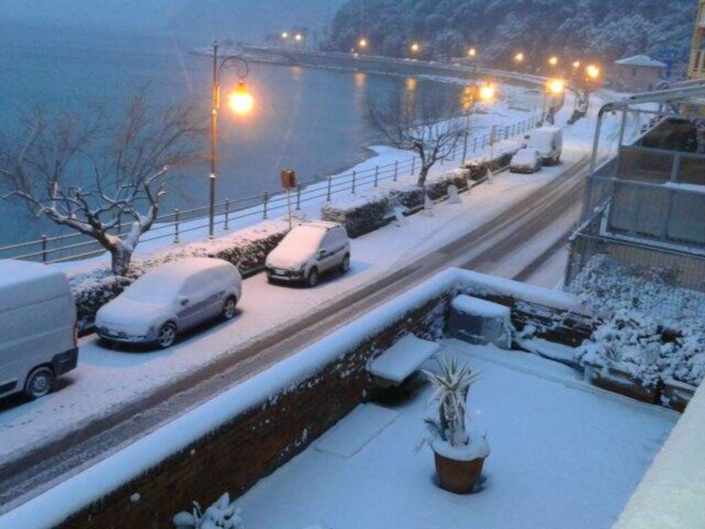 San Terenzo sotto la neve