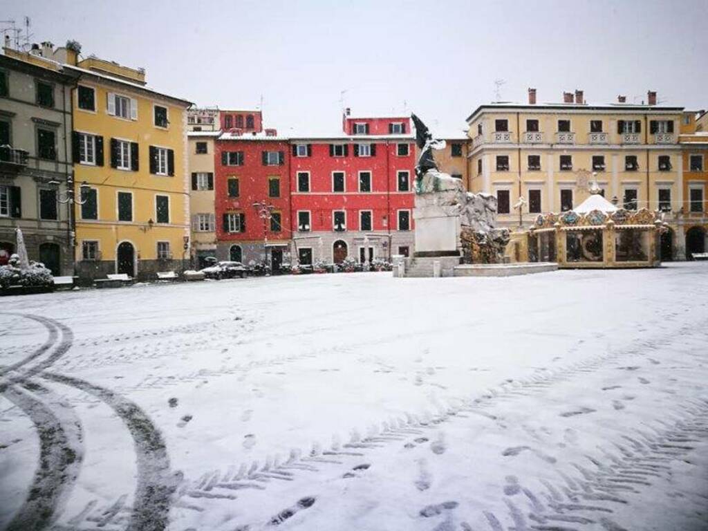 Sarzana, piazza Matteotti