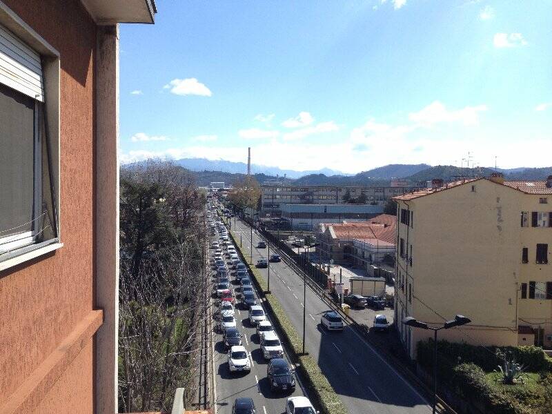 Traffico in Via Carducci