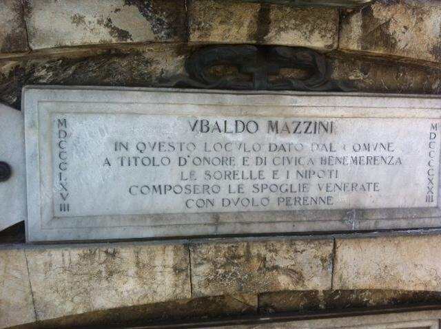 La targa in ricordo di Ubaldo Mazzini