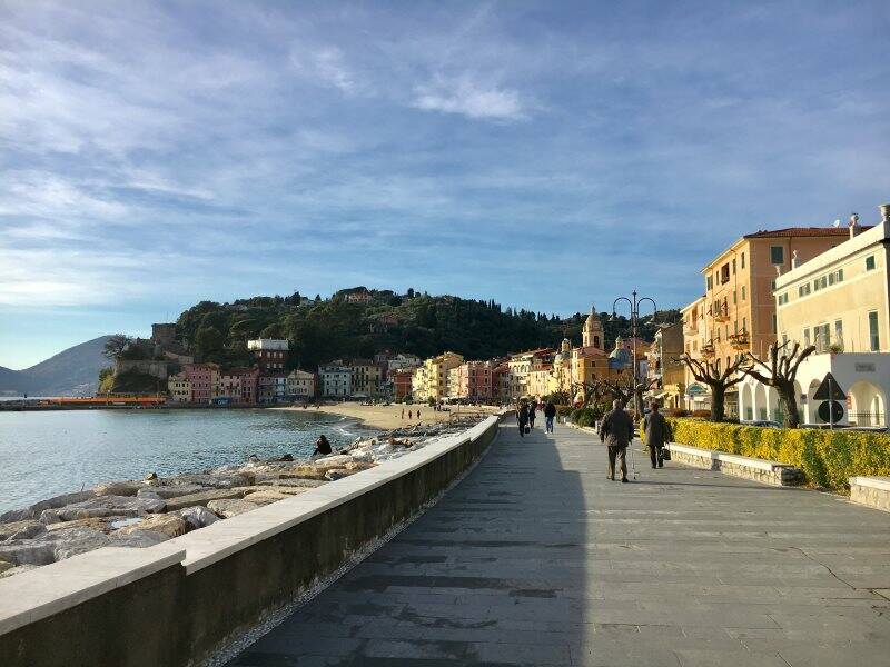 Il lungomare di San Terenzo