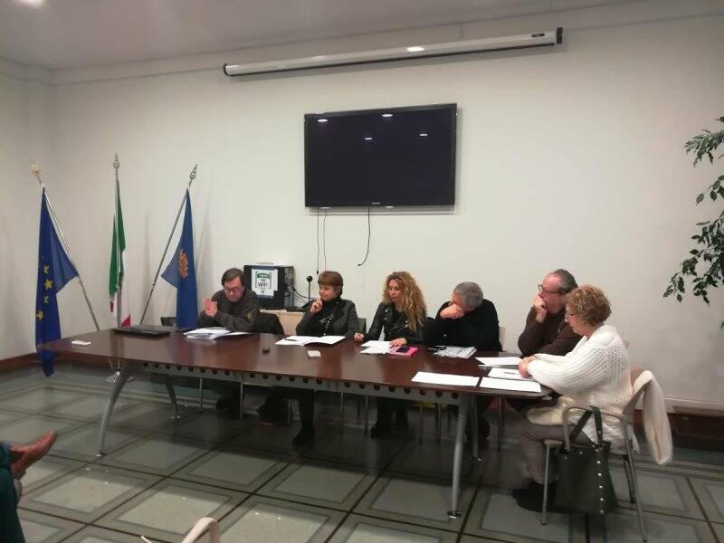 La commissione consiliare sullo scheletrone di Via San Venerio