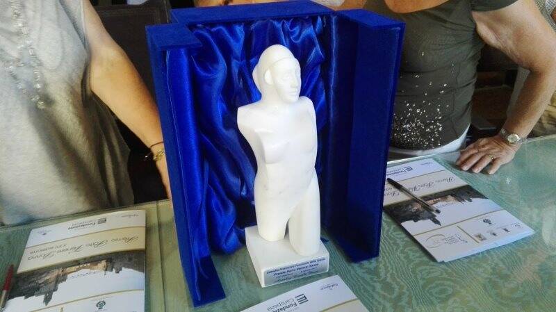 Il premio Porto Venere donna realizzato da Francesco Vaccarone