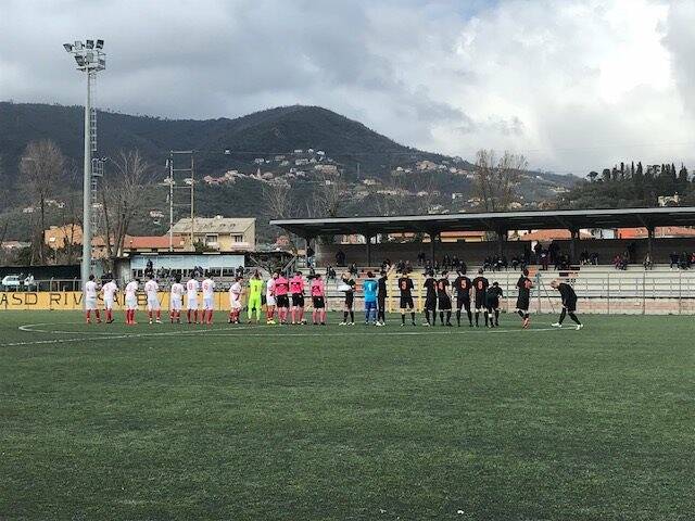 Rivasamba e Forza & Coraggio al fischio iniziale del match dell'Andersen