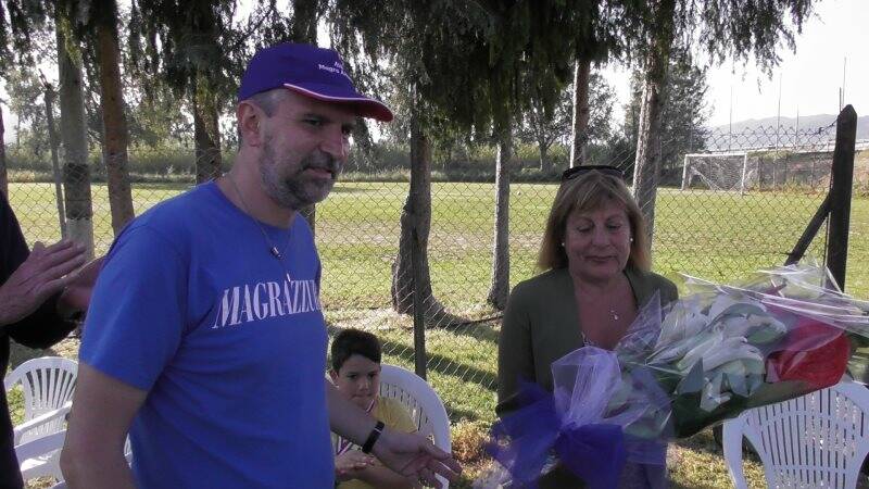 Nella foto il dirigente Saverio Franchini insieme alla signora Gabriela Castagna