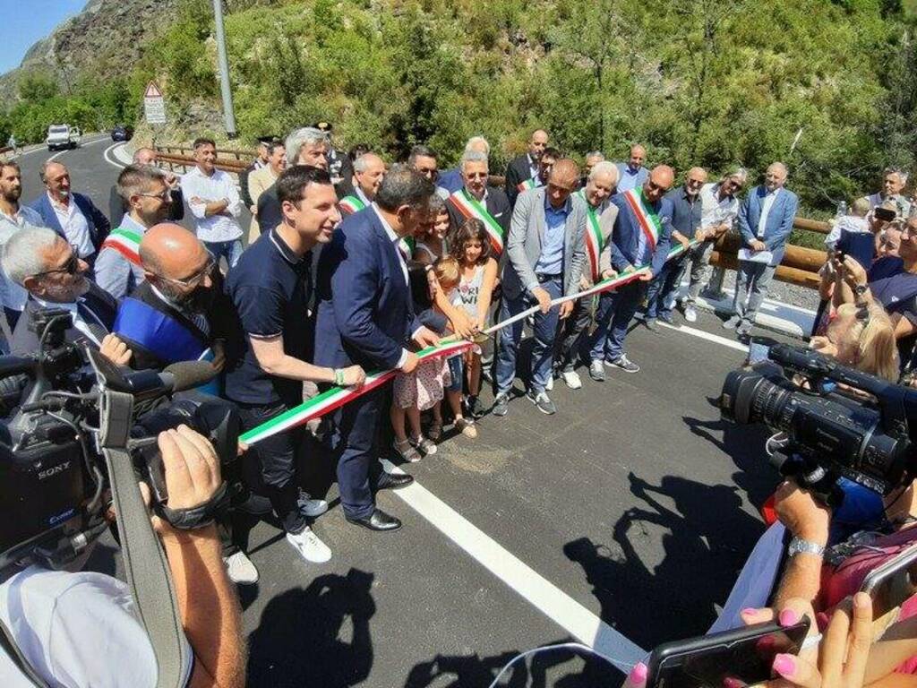 L'inaugurazione del nuovo ponte di Rocchetta