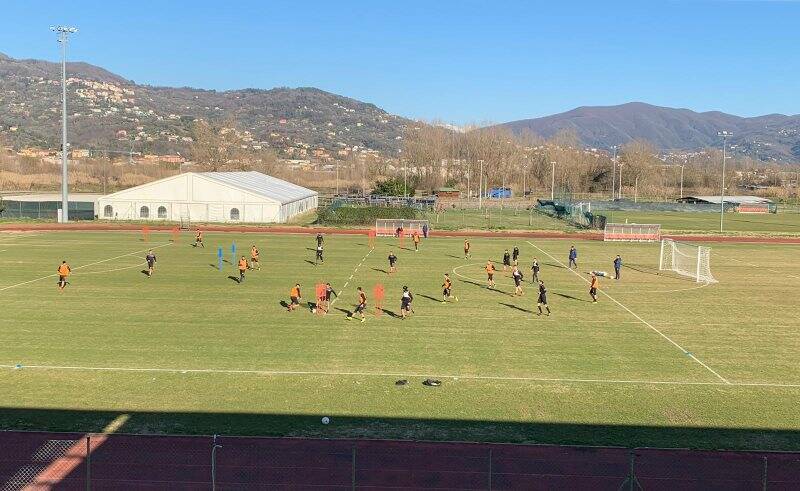 Lo Spezia in allenamento a Follo