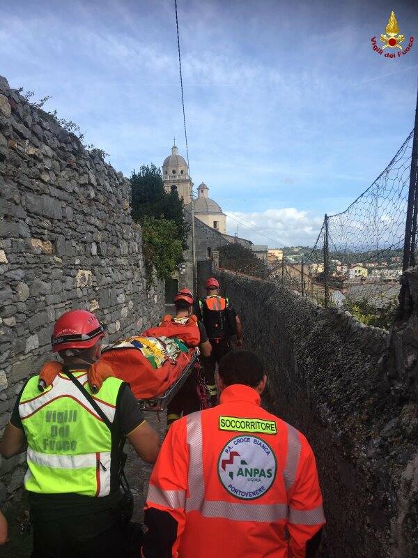 Soccorso a Porto Venere, turista ferita sul sentiero