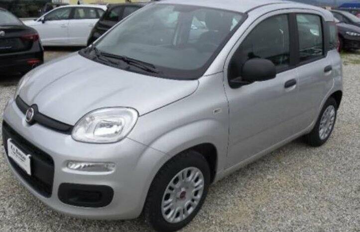 Fiat Panda grigia uguale a quella rubata a Sarzana