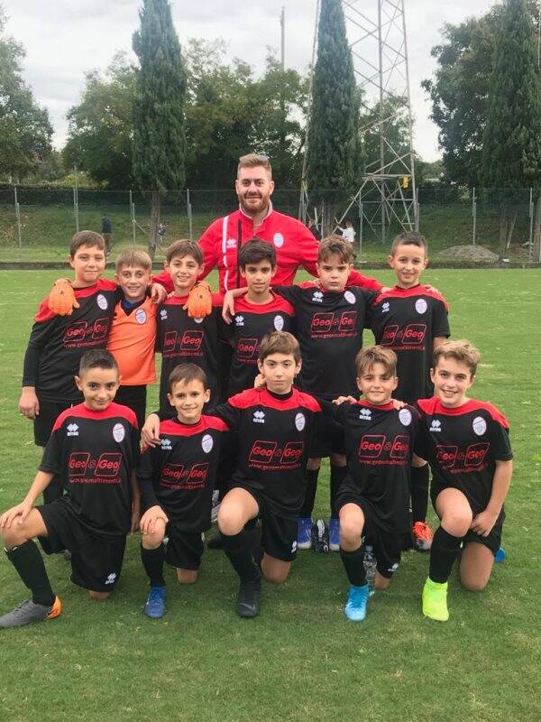 Nella foto la formazione del Don Bosco Spezia Calcio di mister Secondini