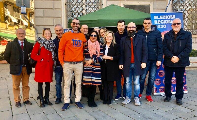 Gazebo di Cambiamo! a Sarzana