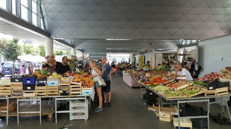 Il mercato di Piazza Cavour