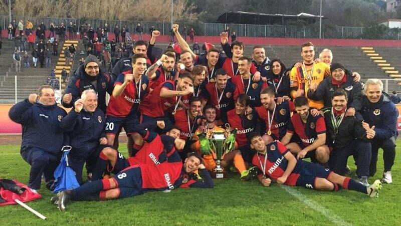 Il Sestri Levante in festa per la vittoria della Coppa Italia di Eccellenza della Liguria.