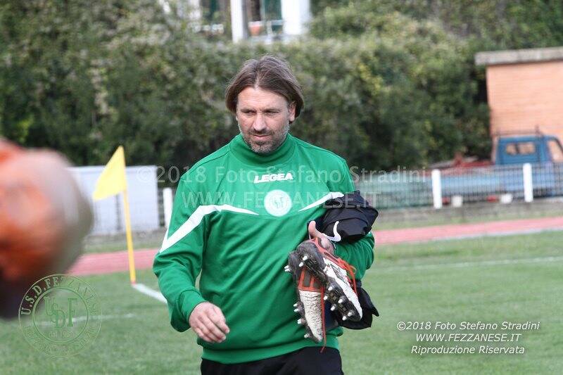 Mister Gabriele Sabatini allenatore della Fezzanese.