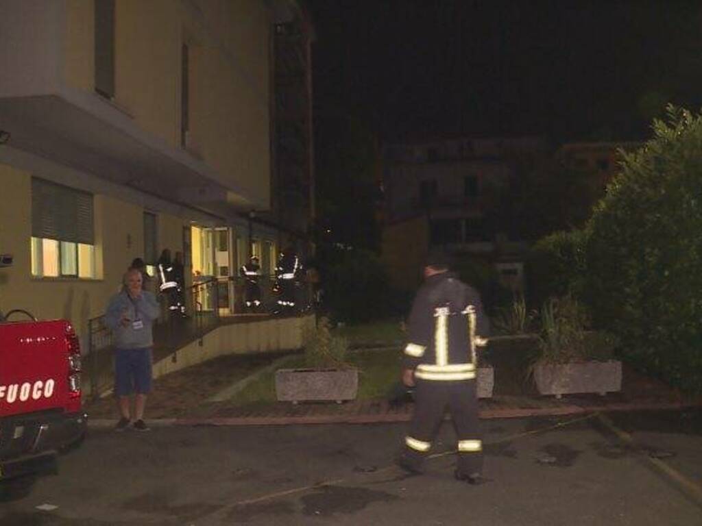 Incendio nella casa di riposo, c'è una vittima