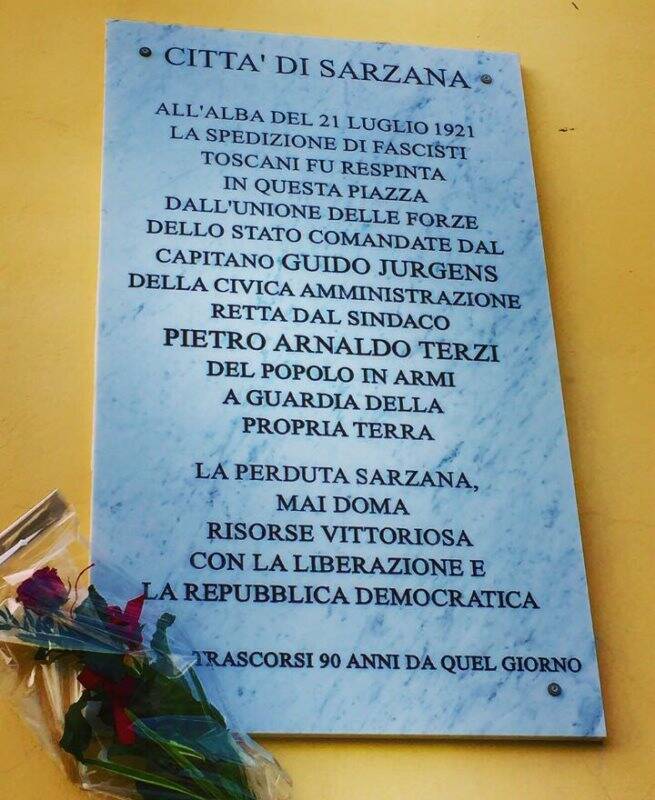 Ventun Luglio 1921, omaggio alla targa dedicata in piazza Jurgens