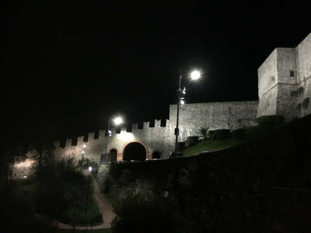 Il castello San Giorgio di notte