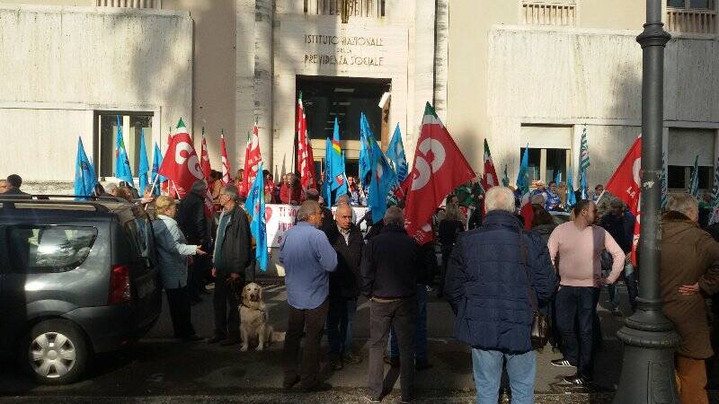 Manifestazione sindacati per i patronati