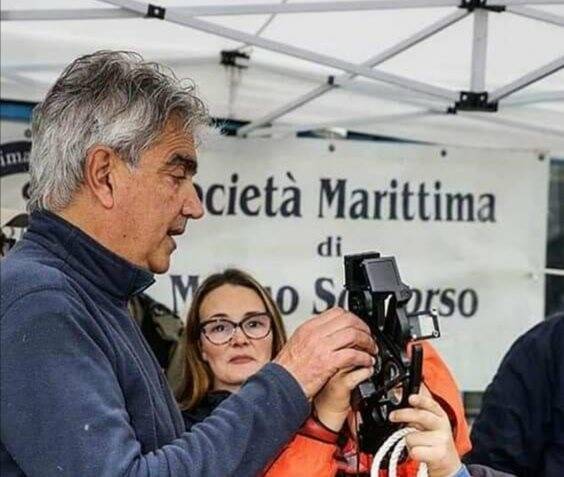 Alessandro Mamino a Lerici legge il mare