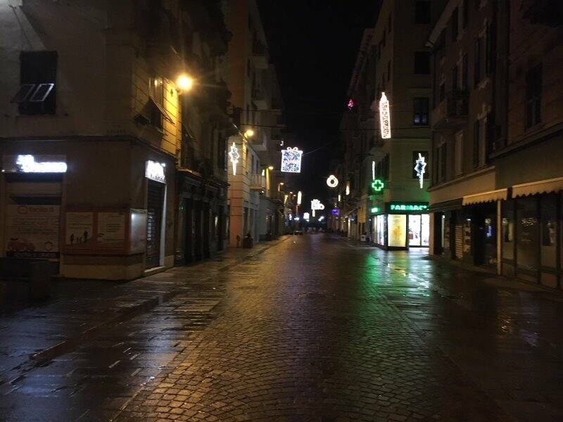 Corso Cavour, qualche minuto dopo la mezzanotte del 1° gennaio
