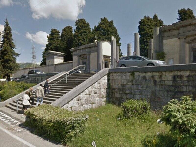 L'entrata del cimitero dei Boschetti
