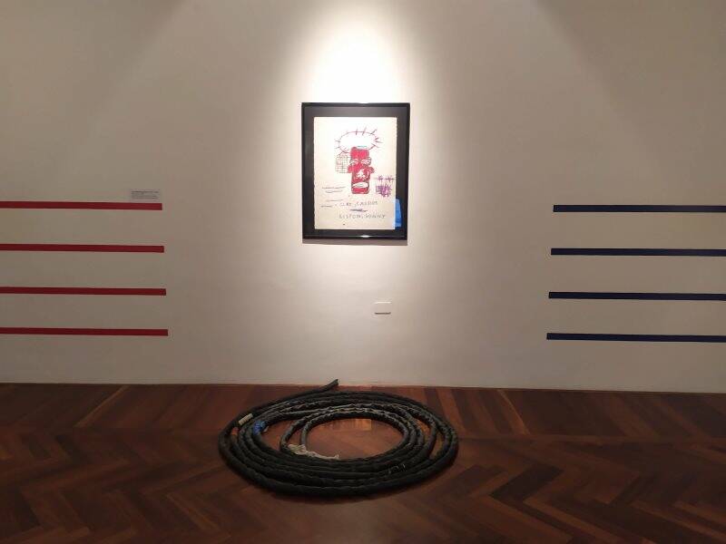 L'installazione con il contributo di una corda di un ring prestata dall'associazione sportiva pugilistica Virtus per l'opera di Basquiat "Clay e Liston"