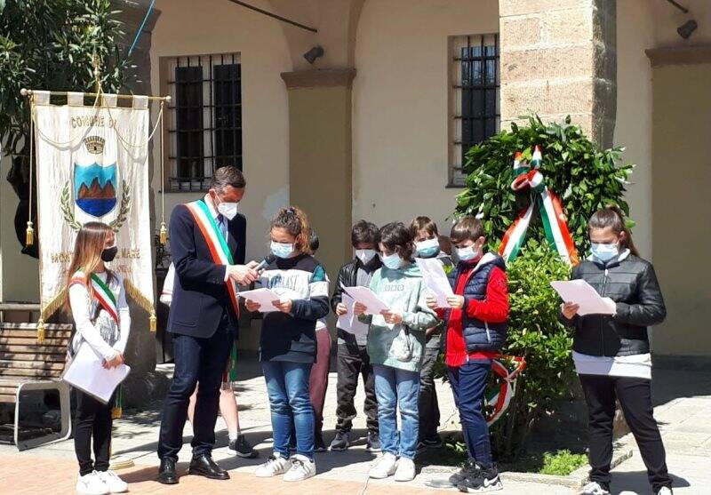 Monterosso, il consiglio comunale dei bambini durante le manifestazioni del 25 aprile