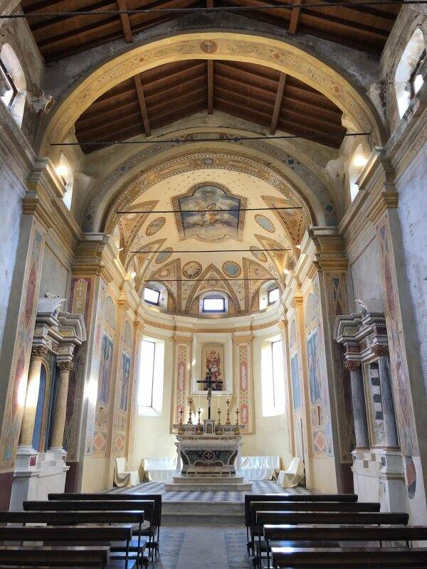 L'altare maggiore di San Michele Arcangelo